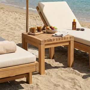 Τραπεζάκι ξαπλώστρας Poly pakoworld teak ξύλο σε φυσική απόχρωση 35x35x30εκ